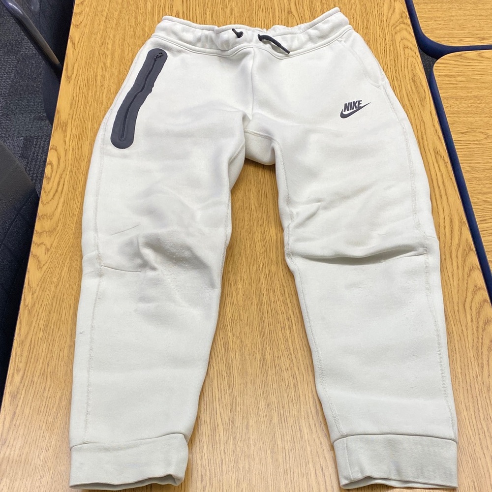 Nike Tech fleece joggers. Youth Large.